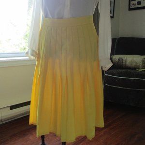 SALE!!!Vintage 1980s Yellow Pleated Midi Skirt by Collections Internationale